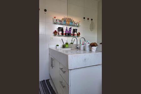 Apartamento à venda com 105m², 3 quartos e 1 vaga Apartamento à venda com 105m², 3 quartos e 1 vagaBanheiro da Suíte