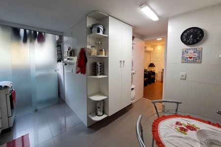 Apartamento à venda com 105m², 3 quartos e 1 vaga Apartamento à venda com 105m², 3 quartos e 1 vagaCozinha