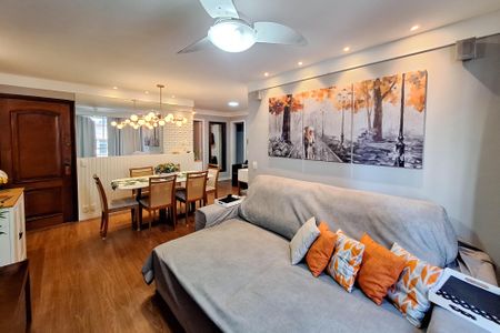 Apartamento à venda com 105m², 3 quartos e 1 vaga Apartamento à venda com 105m², 3 quartos e 1 vagaSala