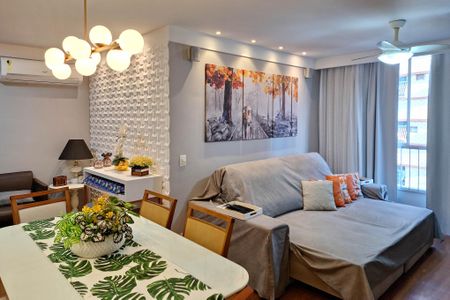 Apartamento à venda com 105m², 3 quartos e 1 vaga Apartamento à venda com 105m², 3 quartos e 1 vagaSala