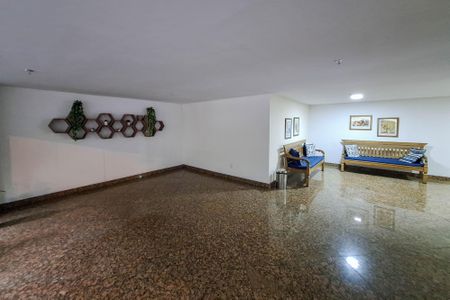 Apartamento à venda com 105m², 3 quartos e 1 vaga Apartamento à venda com 105m², 3 quartos e 1 vagaFachada