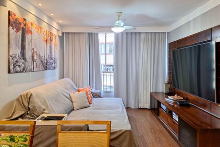 Apartamento à venda com 105m², 3 quartos e 1 vaga Apartamento à venda com 105m², 3 quartos e 1 vagaSala