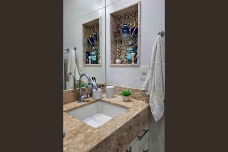 Apartamento à venda com 105m², 3 quartos e 1 vaga Apartamento à venda com 105m², 3 quartos e 1 vagaBanheiro Social