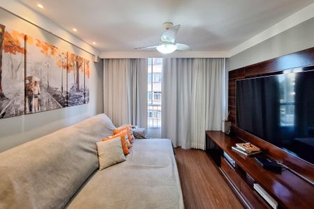 Apartamento à venda com 105m², 3 quartos e 1 vaga Apartamento à venda com 105m², 3 quartos e 1 vagaSala