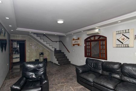 Casa à venda com 120m², 3 quartos e 2 vagas Casa à venda com 120m², 3 quartos e 2 vagasSala