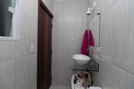 Casa à venda com 120m², 3 quartos e 2 vagas Casa à venda com 120m², 3 quartos e 2 vagasBanheiro de Serviço