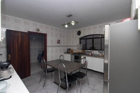 Casa à venda com 120m², 3 quartos e 2 vagas Casa à venda com 120m², 3 quartos e 2 vagasCozinha