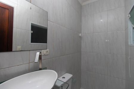 Casa à venda com 120m², 3 quartos e 2 vagas Casa à venda com 120m², 3 quartos e 2 vagasBanheiro de Serviço