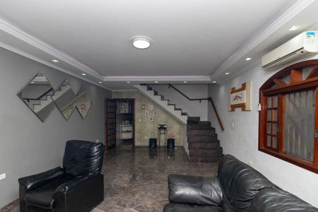 Casa à venda com 120m², 3 quartos e 2 vagas Casa à venda com 120m², 3 quartos e 2 vagasSala