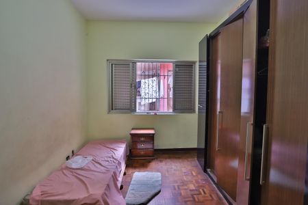 Casa à venda com 220m², 3 quartos e 9 vagas Casa à venda com 220m², 3 quartos e 9 vagasQuarto 3