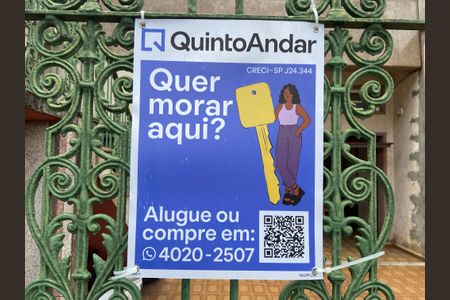 Casa à venda com 220m², 3 quartos e 9 vagas Casa à venda com 220m², 3 quartos e 9 vagasFachada plaquinha