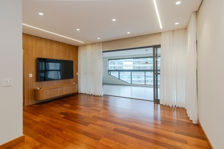 Apartamento para alugar com 165m², 3 quartos e 3 vagas Apartamento para alugar com 165m², 3 quartos e 3 vagasSala