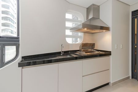 Apartamento para alugar com 165m², 3 quartos e 3 vagas Apartamento para alugar com 165m², 3 quartos e 3 vagasVaranda