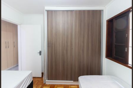 Casa para alugar com 400m², 3 quartos e 2 vagas Casa para alugar com 400m², 3 quartos e 2 vagasQuarto 2