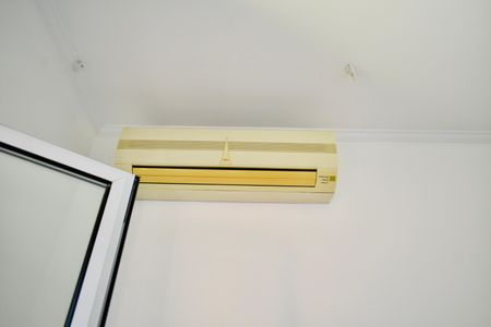 Casa de condomínio à venda com 220m², 4 quartos e 4 vagasSuíte 3