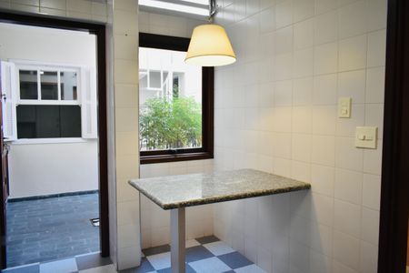 Casa de condomínio à venda com 220m², 4 quartos e 4 vagasCozinha