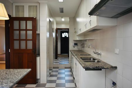 Casa de condomínio à venda com 220m², 4 quartos e 4 vagasCozinha