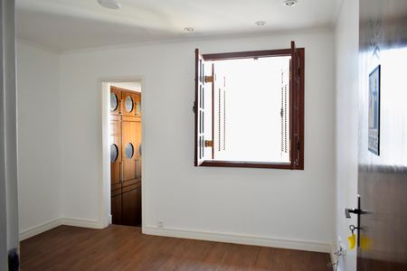 Casa de condomínio à venda com 220m², 4 quartos e 4 vagasSuíte 1