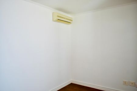 Casa de condomínio à venda com 220m², 4 quartos e 4 vagasSuíte 1