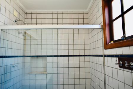 Casa de condomínio à venda com 220m², 4 quartos e 4 vagasBanheiro da Suíte 1