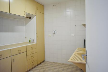 Casa de condomínio à venda com 220m², 4 quartos e 4 vagasÁrea de Serviço