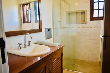 Casa de condomínio à venda com 220m², 4 quartos e 4 vagasBanheiro da Suíte 3