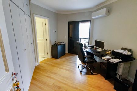 Apartamento à venda com 237m², 3 quartos e 3 vagasSuíte 1