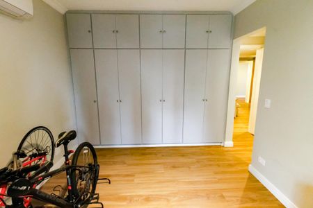 Apartamento à venda com 237m², 3 quartos e 3 vagasSuíte 2 - armários