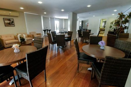 Apartamento à venda com 237m², 3 quartos e 3 vagasÁrea comum - Salão de festas