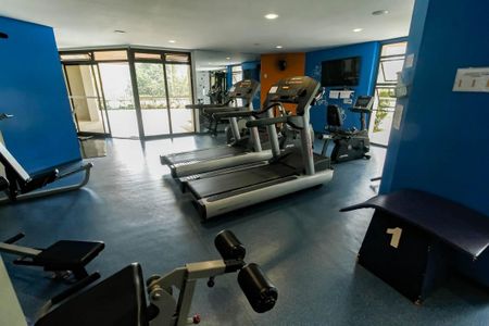 Apartamento à venda com 237m², 3 quartos e 3 vagasÁrea comum - Academia