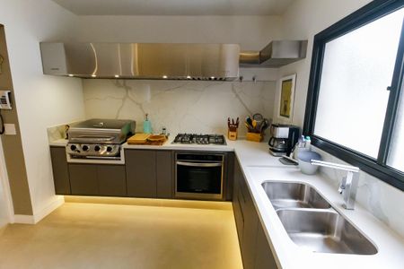 Apartamento à venda com 237m², 3 quartos e 3 vagasCozinha - Armários