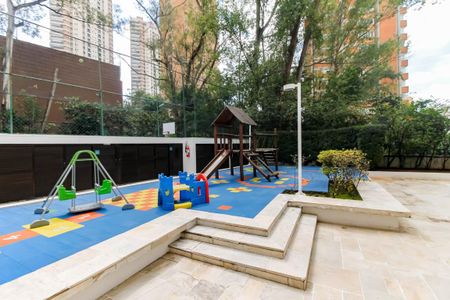 Apartamento à venda com 237m², 3 quartos e 3 vagasÁrea comum - Playground