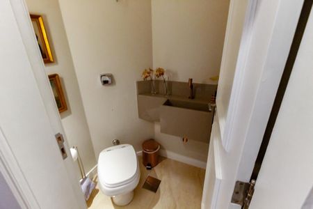 Apartamento à venda com 237m², 3 quartos e 3 vagasLavabo