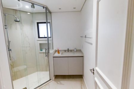 Apartamento à venda com 237m², 3 quartos e 3 vagasBanheiro da Suíte 2