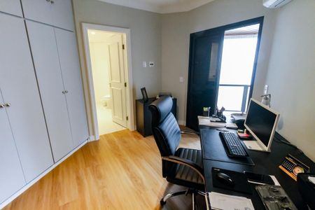 Apartamento à venda com 237m², 3 quartos e 3 vagasSuíte 1