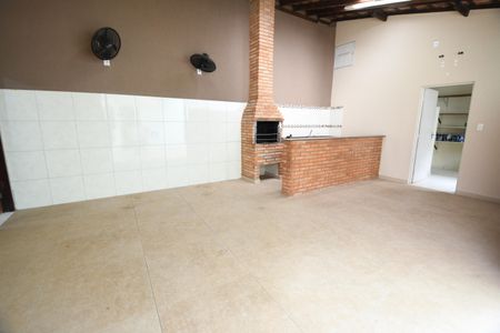 Casa à venda com 310m², 4 quartos e 5 vagasVaranda gourmet