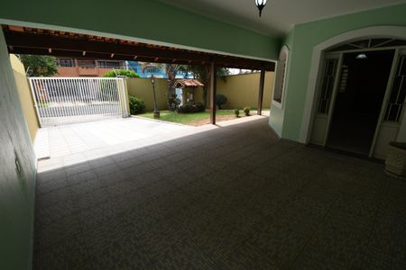 Casa à venda com 310m², 4 quartos e 5 vagasGaragem