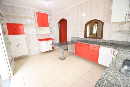Casa à venda com 310m², 4 quartos e 5 vagasCozinha