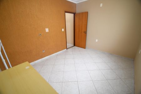 Casa à venda com 310m², 4 quartos e 5 vagasEscritório