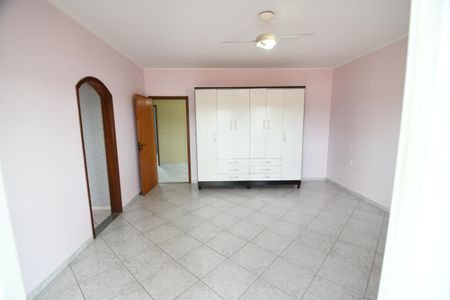 Casa à venda com 310m², 4 quartos e 5 vagas Suíte