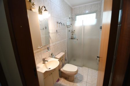 Casa à venda com 310m², 4 quartos e 5 vagasBanheiro 2