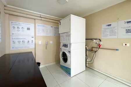 Apartamento à venda com 70m², 3 quartos e 1 vaga Apartamento à venda com 70m², 3 quartos e 1 vagaÁrea comum - lavanderia