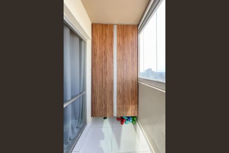 Apartamento à venda com 70m², 3 quartos e 1 vaga Apartamento à venda com 70m², 3 quartos e 1 vagaSacada