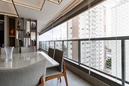 Apartamento à venda com 99m², 2 quartos e 2 vagasVaranda 