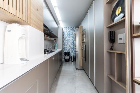 Apartamento à venda com 99m², 2 quartos e 2 vagasCozinha