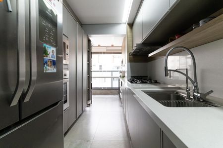 Apartamento à venda com 99m², 2 quartos e 2 vagasCozinha