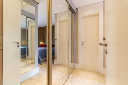 Apartamento à venda com 99m², 2 quartos e 2 vagasCloset da Suíte