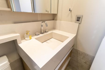 Apartamento à venda com 99m², 2 quartos e 2 vagasBanheiro da Suíte