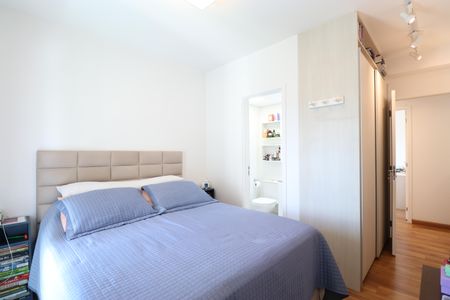 Apartamento à venda com 88m², 2 quartos e 2 vagasSuíte 2