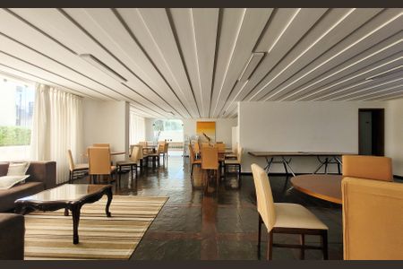 Apartamento à venda com 284m², 5 quartos e 3 vagasÁrea comum - Salão de festas